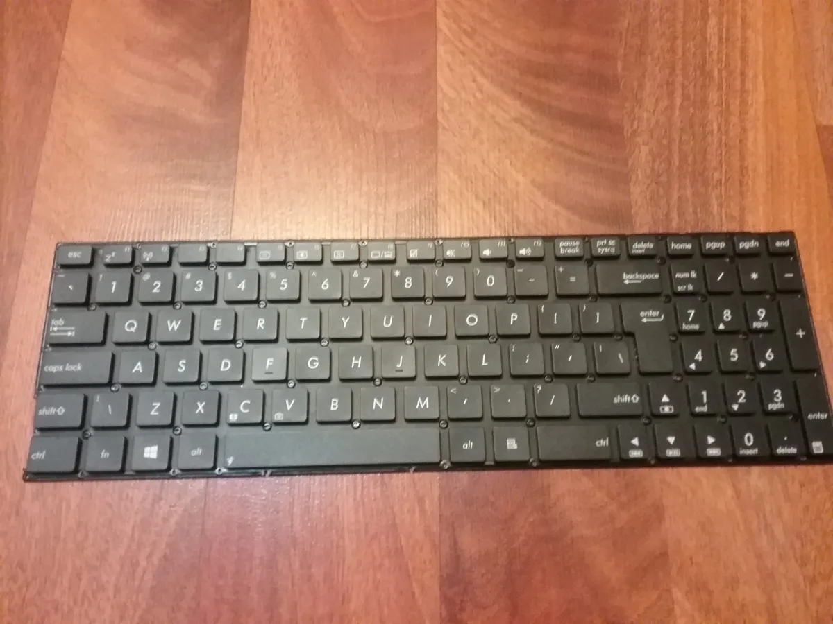 nova tastatura Asus TP550 TP550L TP550LA TP550LD vel.ent