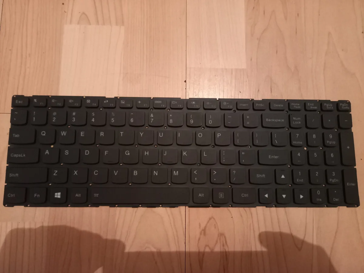 tastatura lenovo 700S-15 700S-15IKB flex3 1570 sa osvetljenjem nova